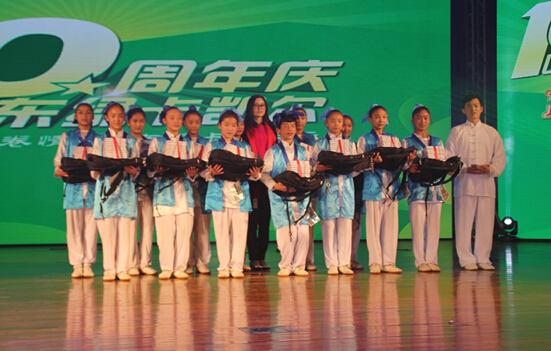 武艺班受邀参加绿卡凯尔成立十周年大型演出
